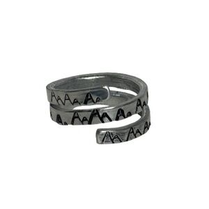Handmade stamped 8.5 adjustable‎ forest design hypoallergenic silver wrap ring